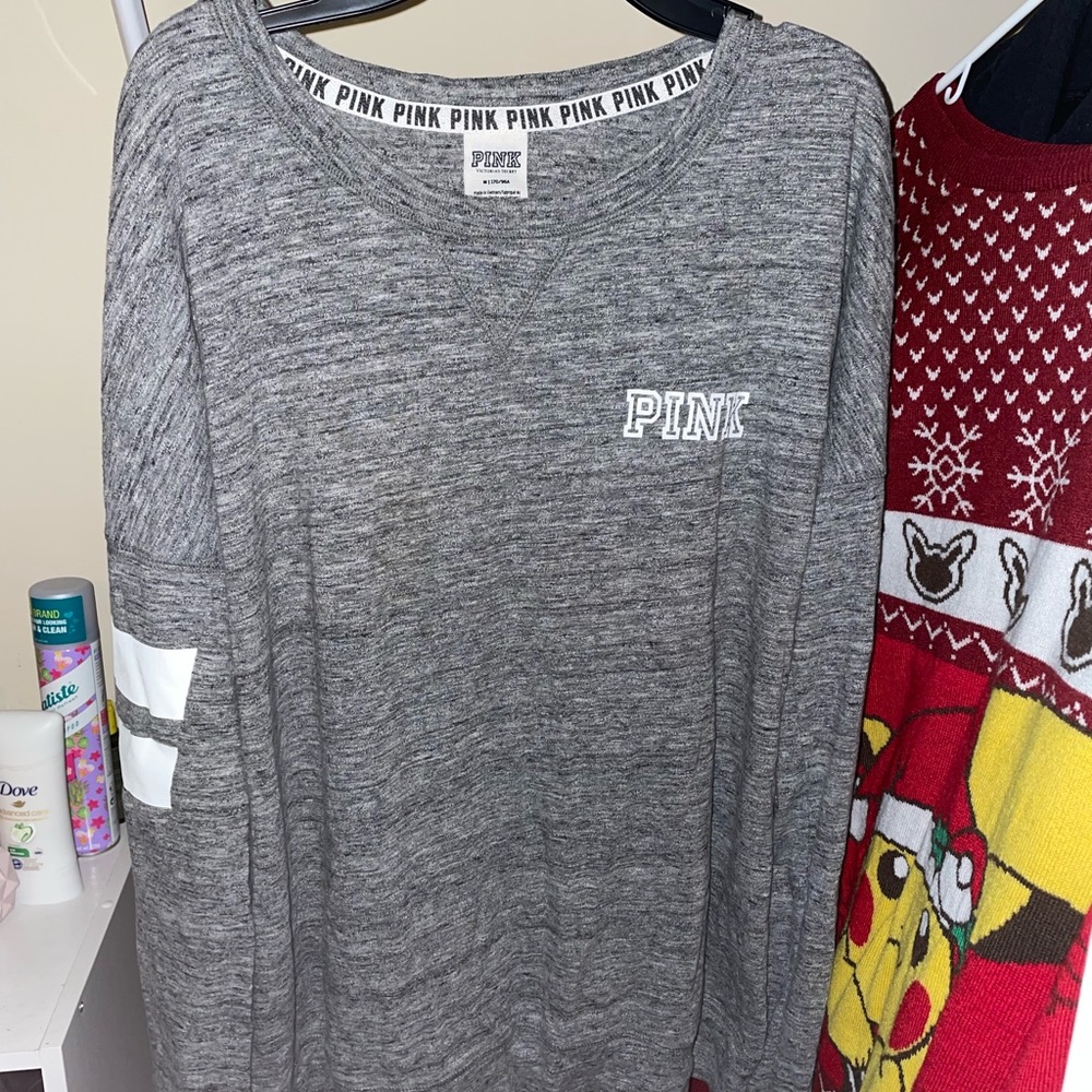 ✨SOLD✨VS PINK Long Sleeve M